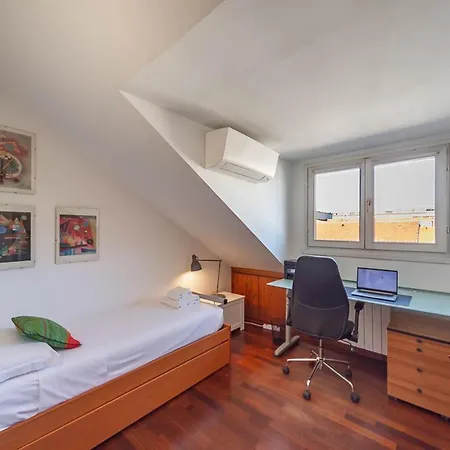 Attico Con Terrazzo - Skyview Lägenhet Milano