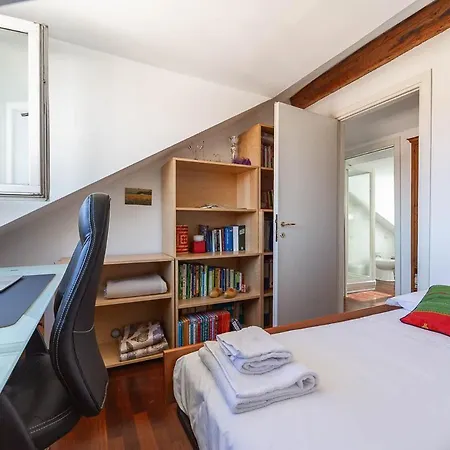 Attico Con Terrazzo - Skyview Milano